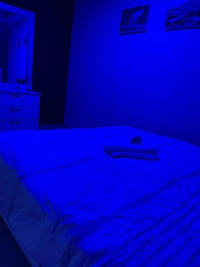 חדרי לייבל Label Rooms Blue & Red 提比里亞 外观 照片